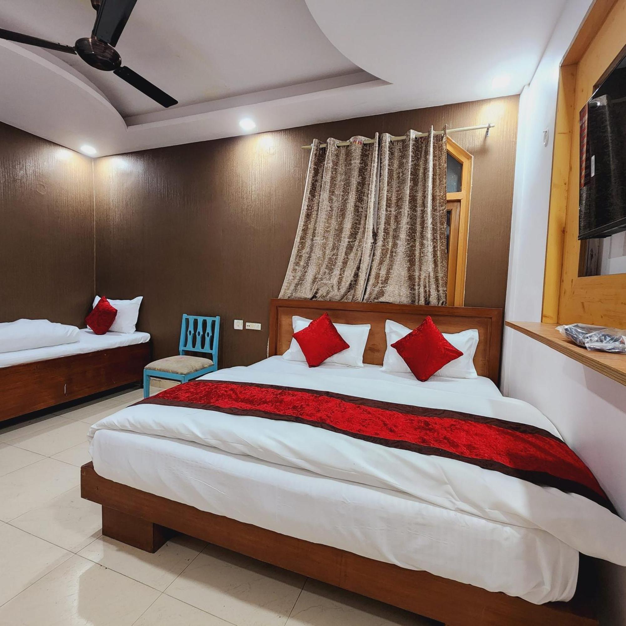 Hotel Royal Afghan Нью-Дели Экстерьер фото