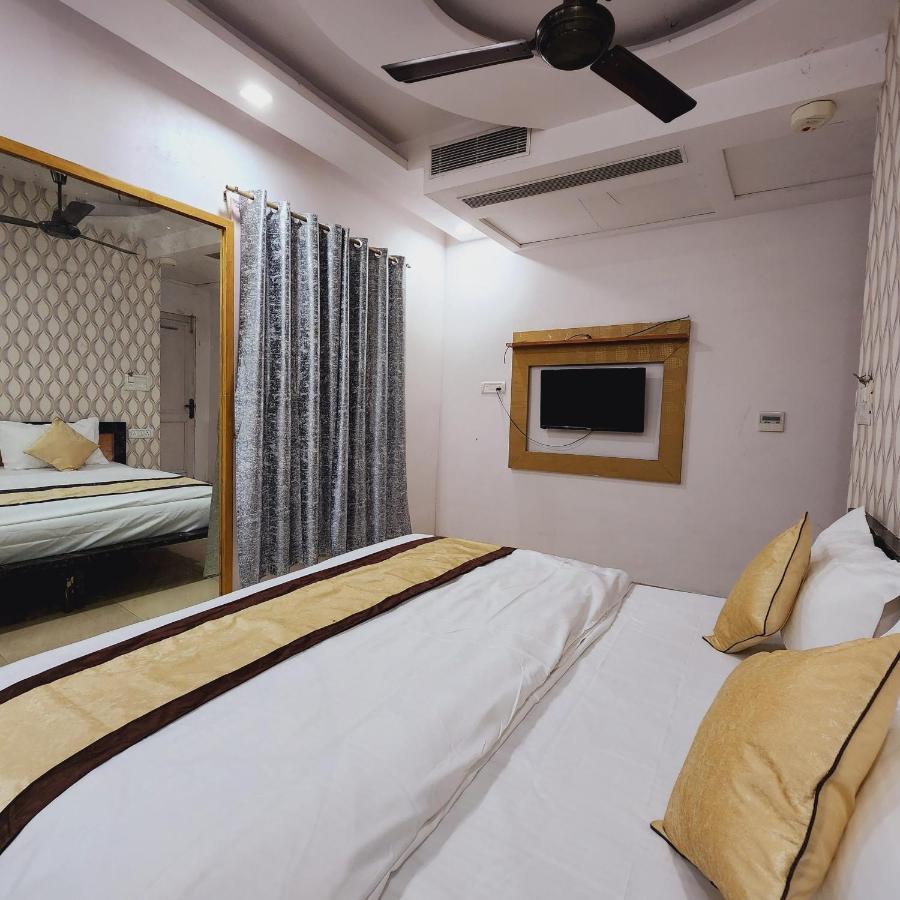 Hotel Royal Afghan Нью-Дели Экстерьер фото